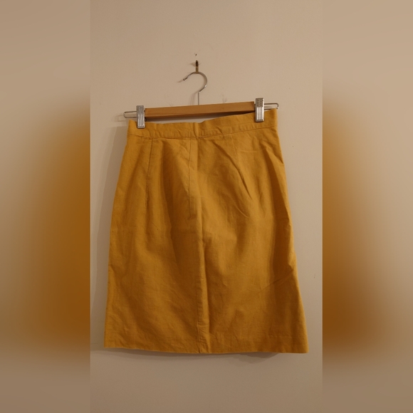 Vintage Linen Mustard Yellow Le Chateau Skirt, Made in Canada - Picture 1 of 7